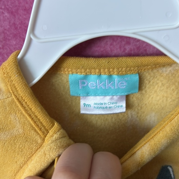 (2 for $20) 9 Month Baby Fleece Zip Up Sleeper - Picture 4 of 4